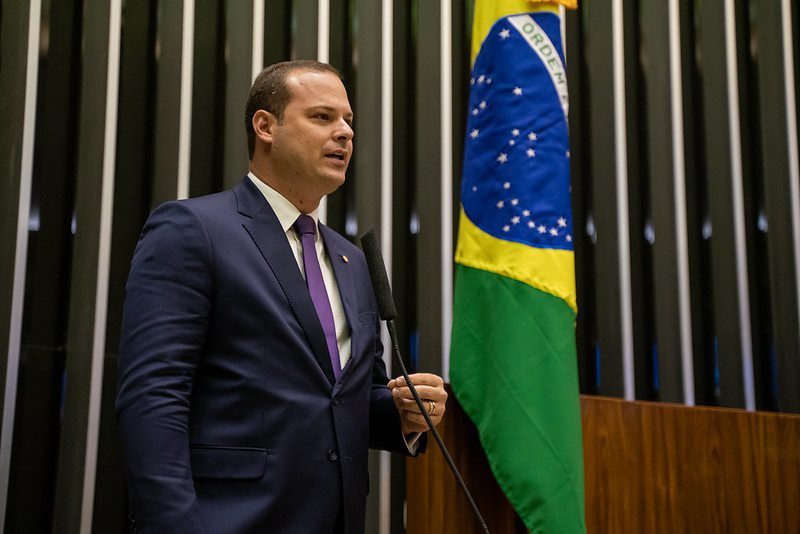 Deputado Federal capixaba cria PL para combater tráfico humano