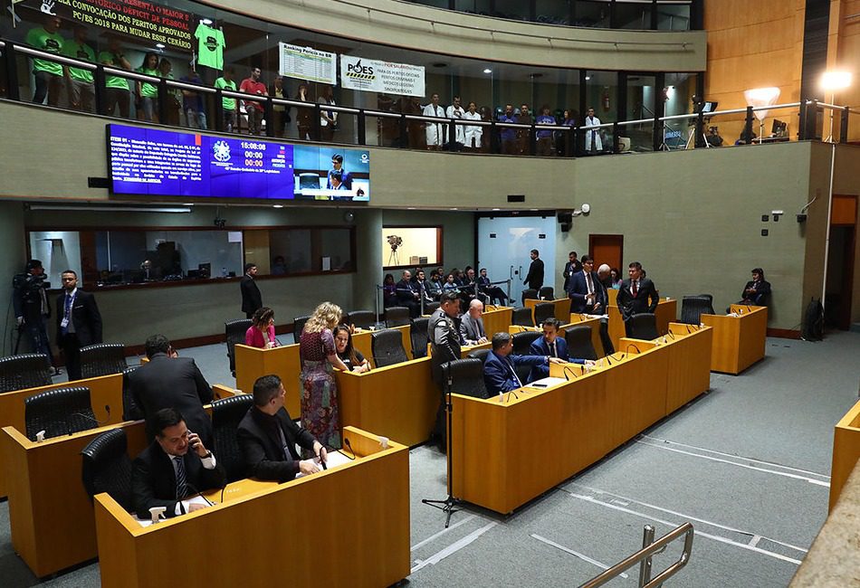 Deputados expressam solidariedade a indígenas e peritos