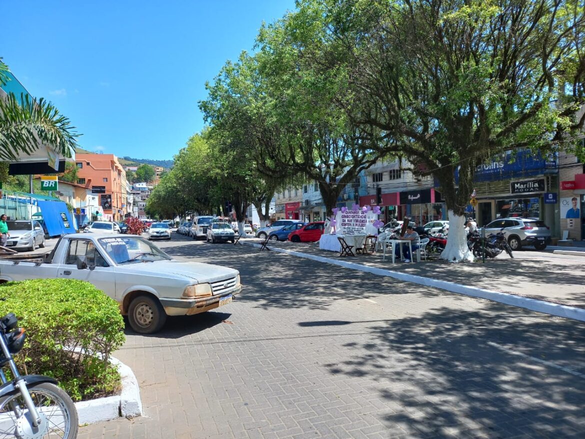 Prefeitura de João Neiva Promove Ação Contra a Violência à Mulher em Parceria com CREAS, Núcleo Margaridas e Polícia Militar
