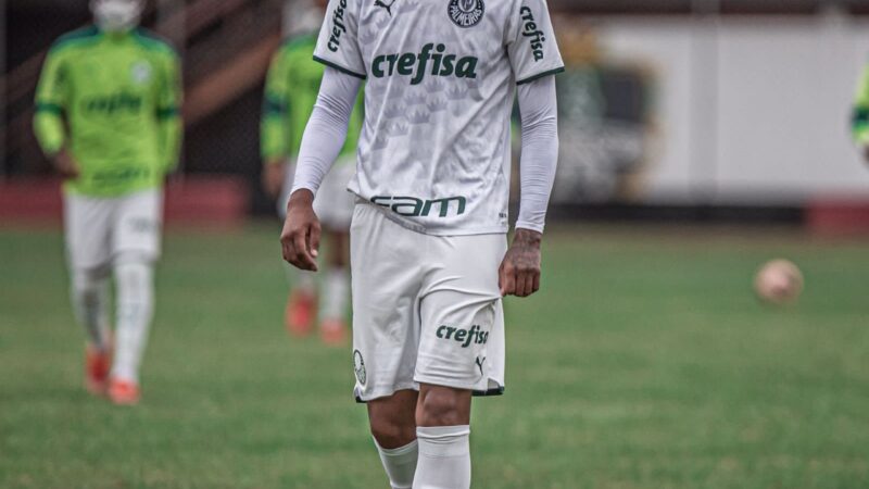 Zagueiro Kaylan Henrique, natural de Aracruz (ES), celebra êxito nos Emirados Árabes e almeja retorno ao Brasil