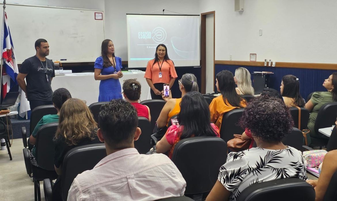 Capacitação em Rotinas Pedagógicas é realizada para equipes das Escolas de Educação Integral em Tempo Integral