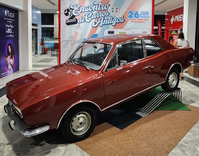 Encontro de carros antigos acontece no Shopping Oriundi