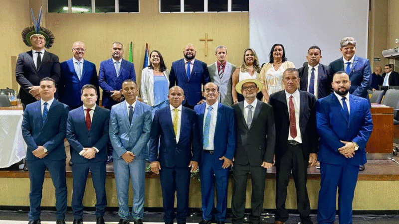A sessão começou como sempre, um minuto de silêncio, poucas palavras, mas essa semana doeu mais do que o normal