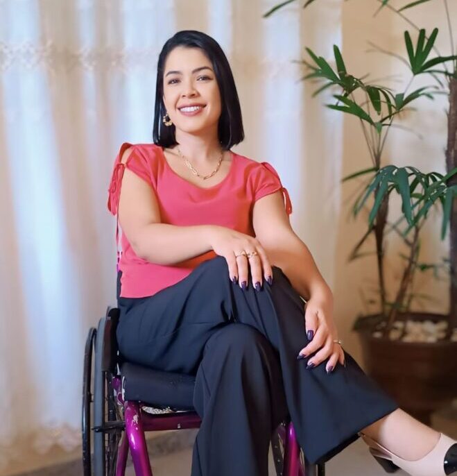 Projeto Lugares de Ler realiza oficina gratuita sobre acessibilidade na literatura em Aracruz