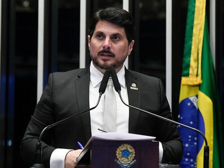 Senador Do Val é alvo da Polícia Federal e terá que usar tornozeleira eletrônica