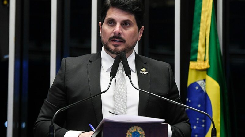 Senador Do Val é alvo da Polícia Federal e terá que usar tornozeleira eletrônica