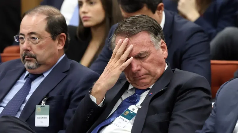 Julgamento de Bolsonaro e o país acompanha de perto