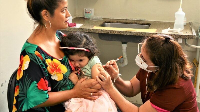 Campanha de Multivacinação busca atualizar cadernetas de menores de 15 anos até 31 de outubro