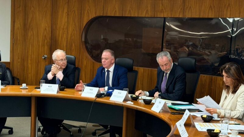 Casagrande conduz entrega das Cartas dos Biomas durante evento pré-COP30 em Brasília