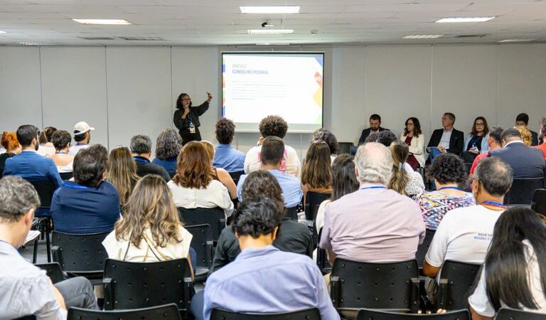 Governo Federal e municípios debatem reparação do Rio Doce em MG