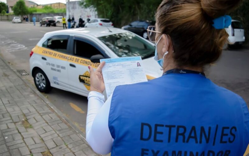 Detran|ES divulga horários de funcionamento para as festas de Natal e Ano Novo