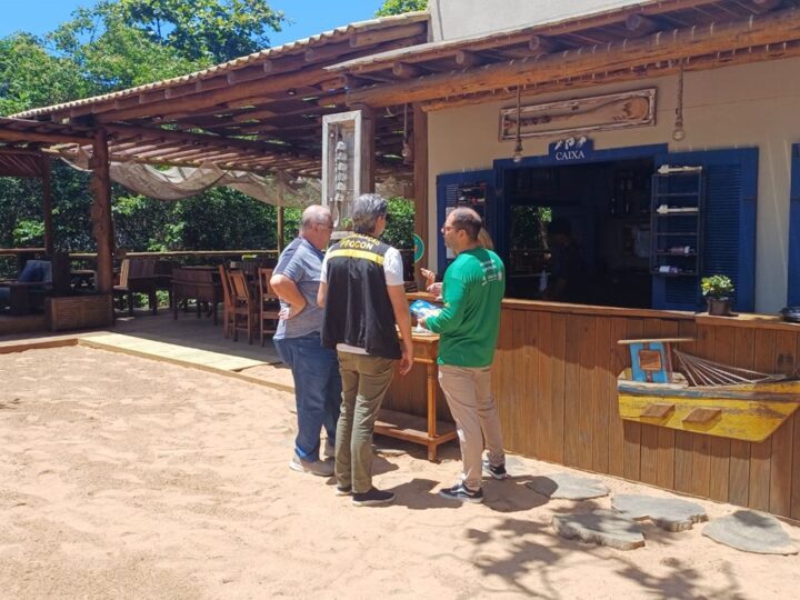 Procon-ES intensifica fiscalização e alerta consumidores sobre direitos no verão