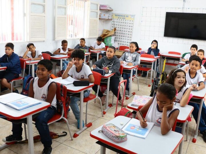 Semed define datas de retorno escolar e destaca 100% de escolas climatizadas
