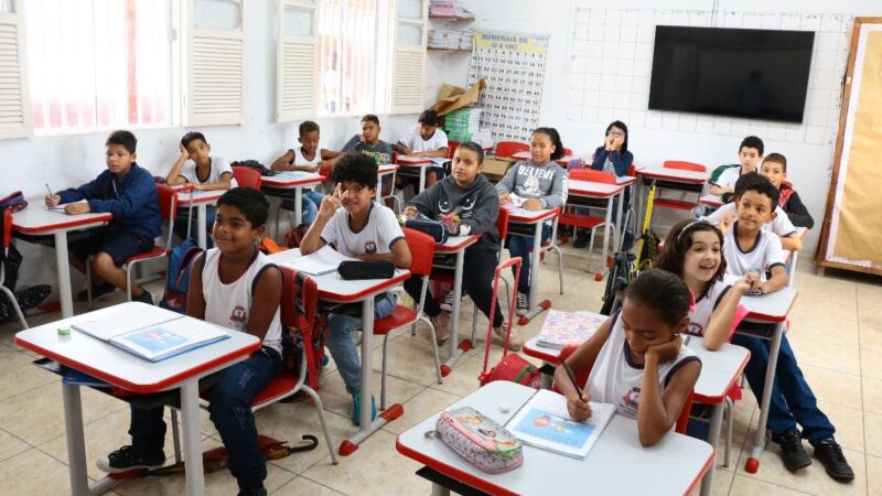Semed define datas de retorno escolar e destaca 100% de escolas climatizadas