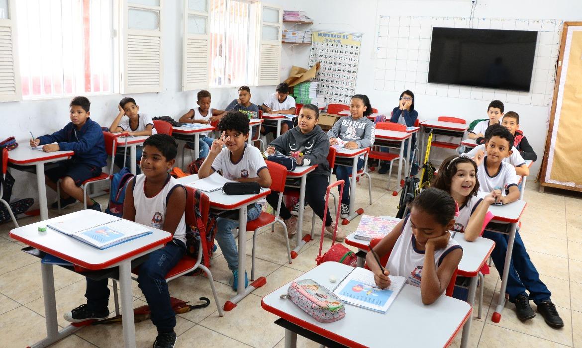 Semed define datas de retorno escolar e destaca 100% de escolas climatizadas