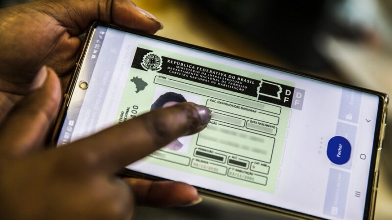 Bons motoristas passam a ter direito à renovação automática da CNH