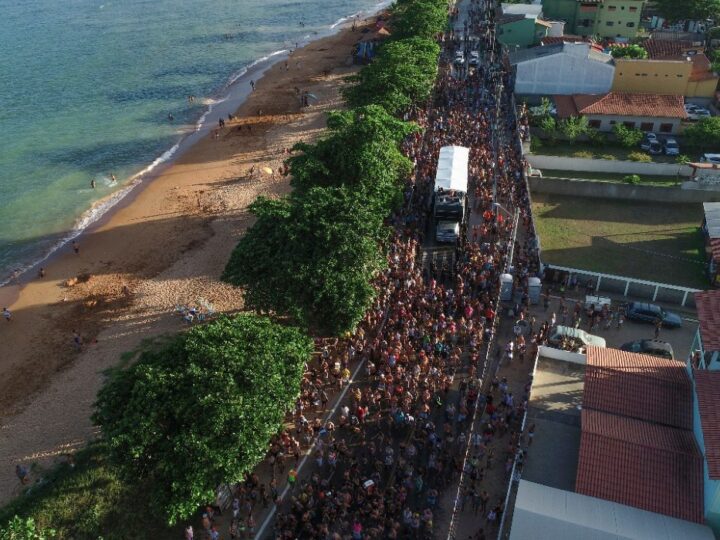 Prefeitura faz blitz na Barra do Sahy para orientar sobre violência contra a mulher