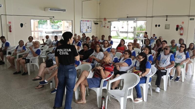 Aracruz promove palestra sobre prevenção de crimes cibernéticos para idosos