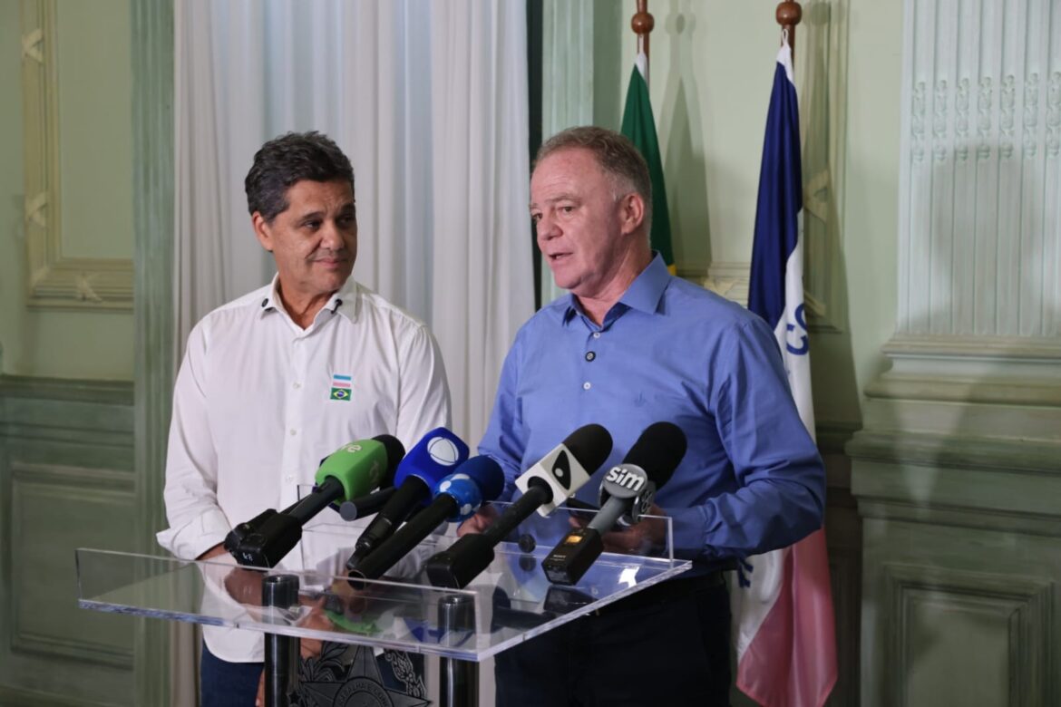 Governador Casagrande anuncia que deixará o cargo para disputar eleições; Ricardo Ferraço assume o Governo em abril