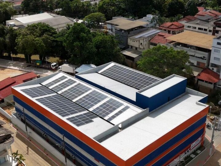 Nova escola é inaugurada e Estado confirma investimentos em Rio Bananal