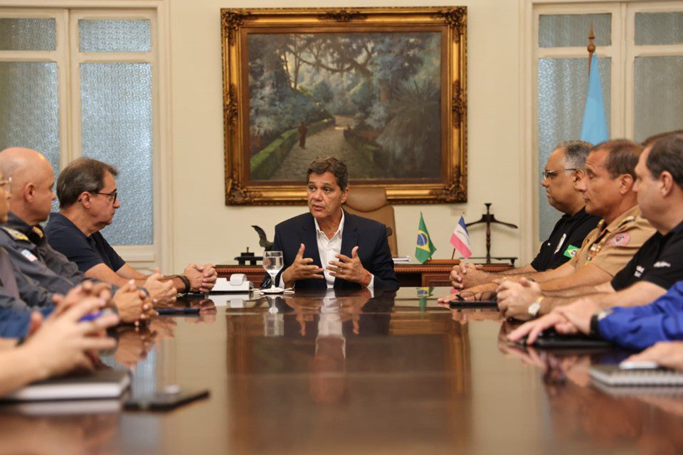 Ricardo Ferraço dá início à gestão com prioridade em Segurança, Saúde e Educação