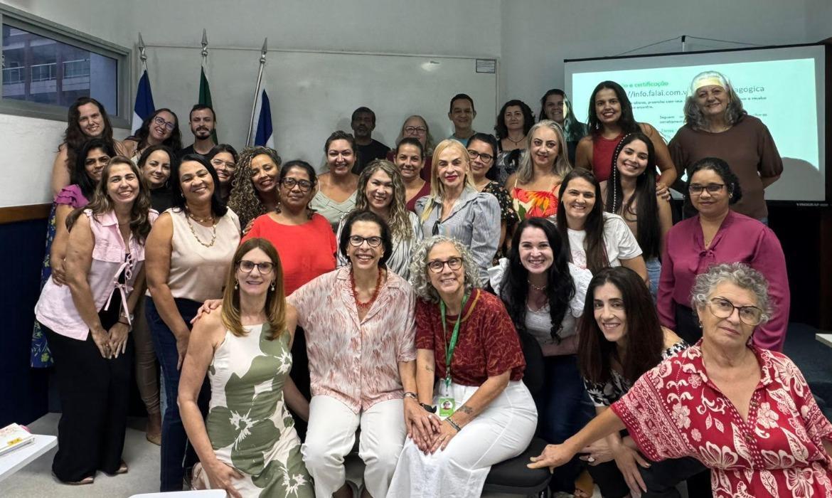 Aracruz promove palestra sobre competências socioemocionais para famílias da rede municipal