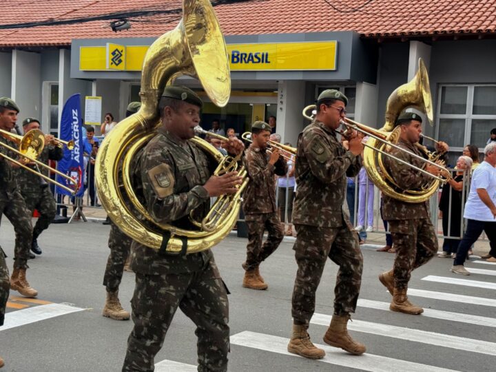 Aracruz celebra 178 anos com desfile cívico que destaca sua história e avanço