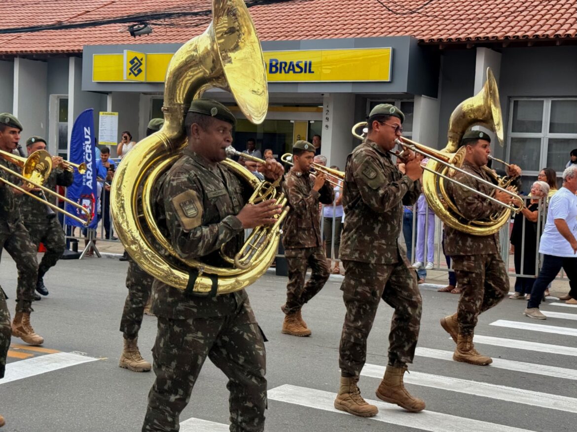 Aracruz celebra 178 anos com desfile cívico que destaca sua história e avanço