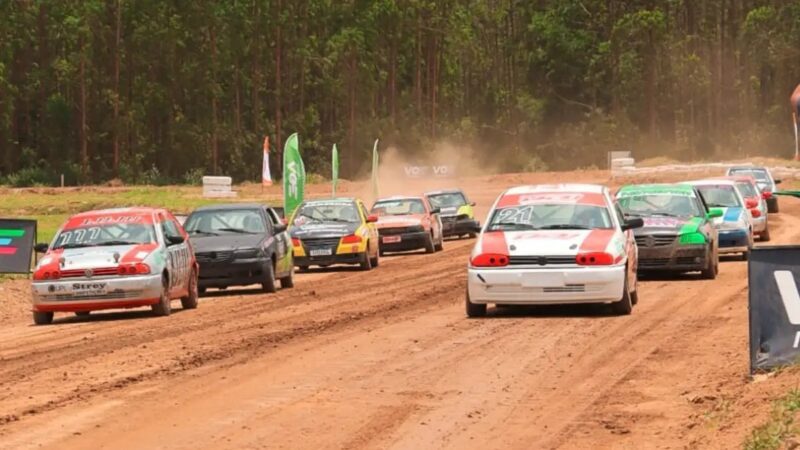 Velocidade na Terra homenageia o Dia Internacional da Mulher em Aracruz