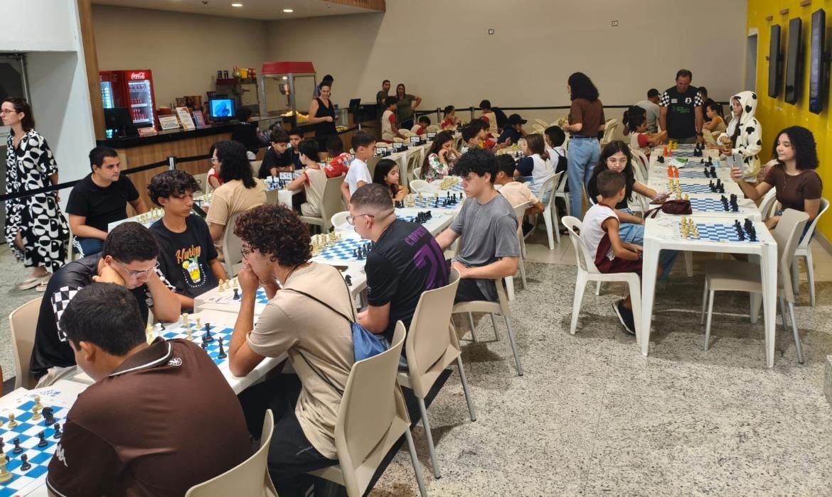 Alunos da rede municipal de Aracruz disputarão etapa do SP Open Jrs de Xadrez