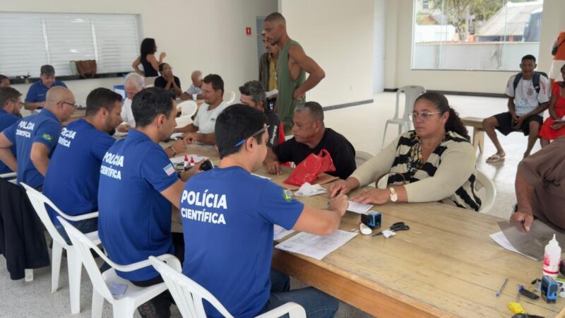 Mutirão leva emissão da nova carteira de identidade a pescadores e catadores de Aracruz