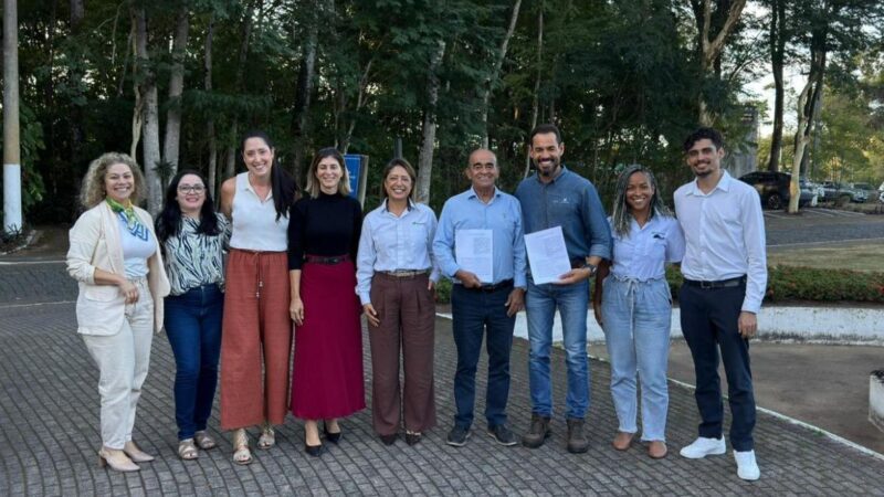Prefeitura de Aracruz formaliza acordo com a Suzano para regularização fundiária