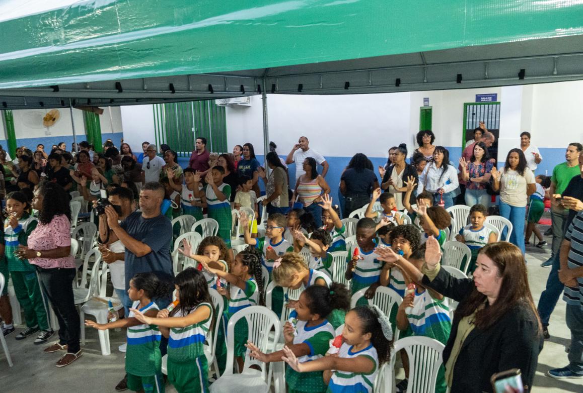 Prefeitura reinaugura EMEF Lilazina Gomes de Souza após ampla reforma e melhorias na estrutura