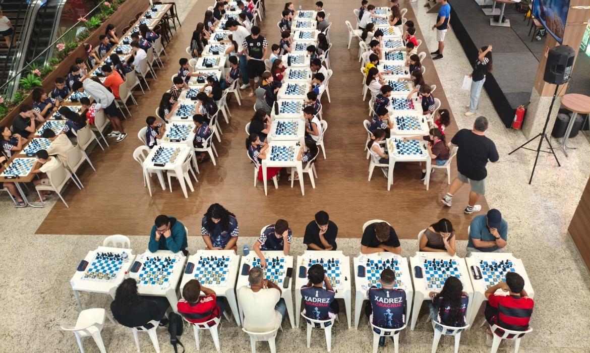 Mais de 100 estudantes participam da 6ª etapa do Circuito Municipal de Xadrez de Aracruz