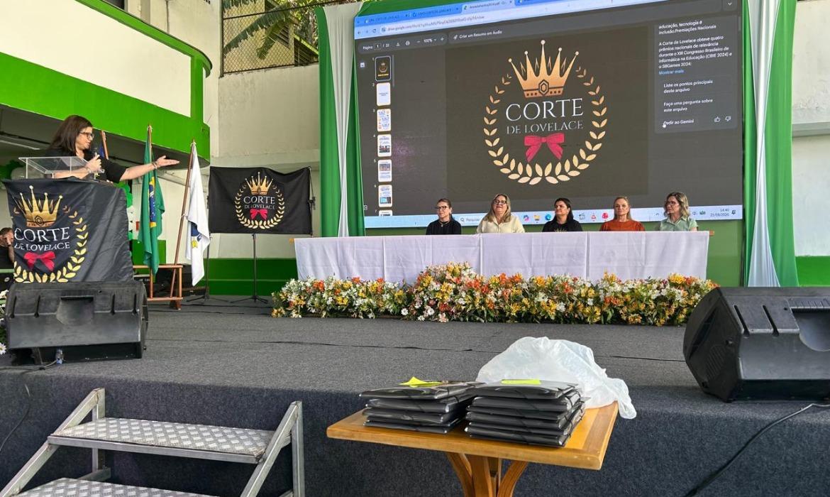 Formatura reúne estudantes da Rede Municipal no curso ‘Corte de Lovelace’