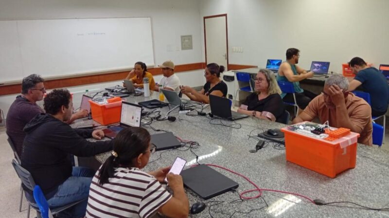 Rede Municipal inicia trilha de formação em robótica para professores