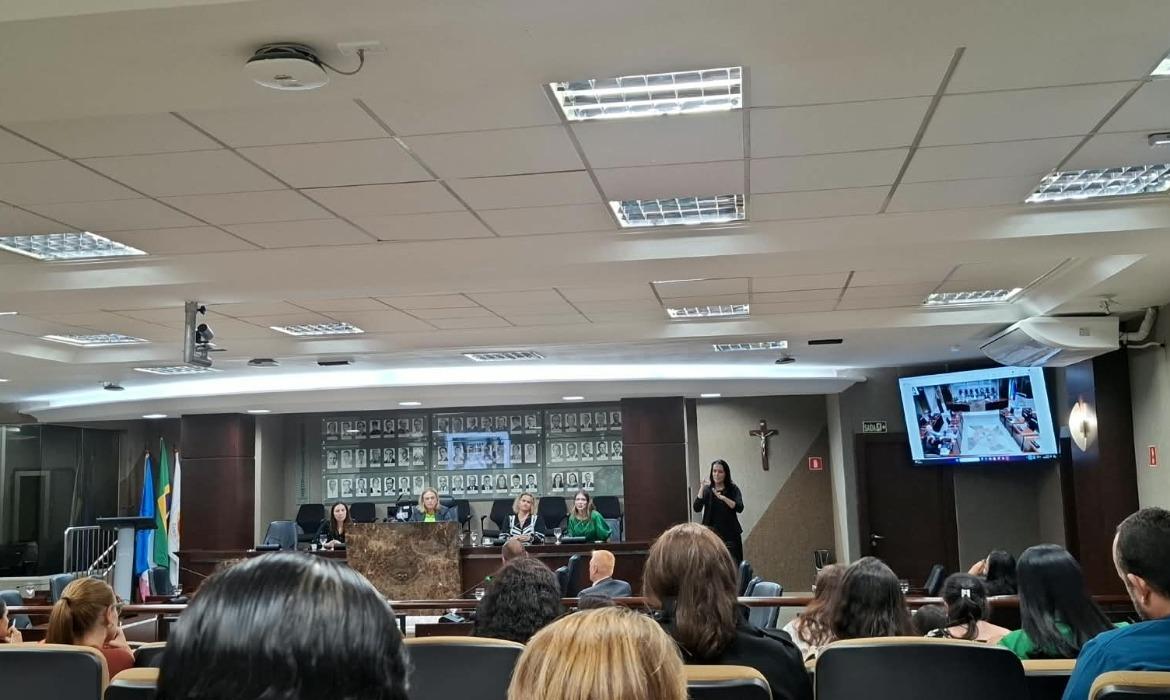 Aracruz participa de seminário sobre segurança digital e cultura de paz na educação infantil