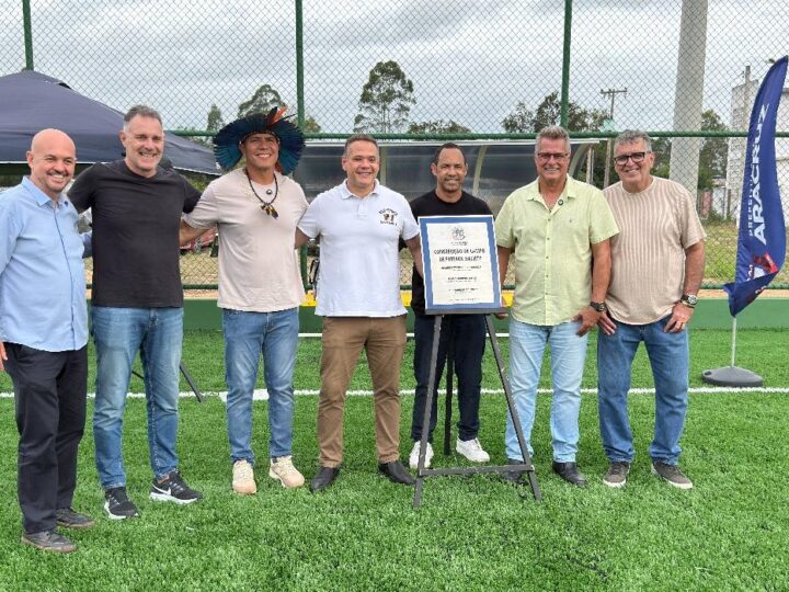 Campo Bom de Bola é inaugurado e amplia opções de esporte na Aldeia Pau-Brasil