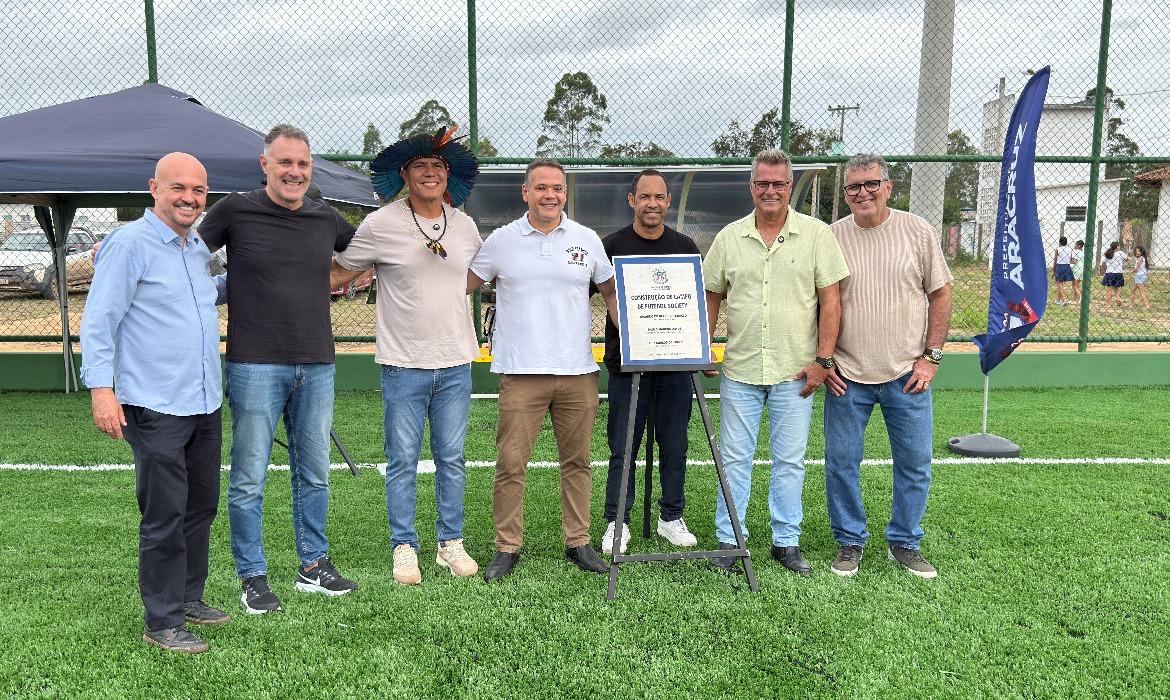 Campo Bom de Bola é inaugurado e amplia opções de esporte na Aldeia Pau-Brasil