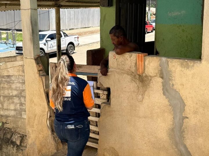 Defesa Civil de Aracruz atualiza cadastro de moradores que vivem em áreas de risco