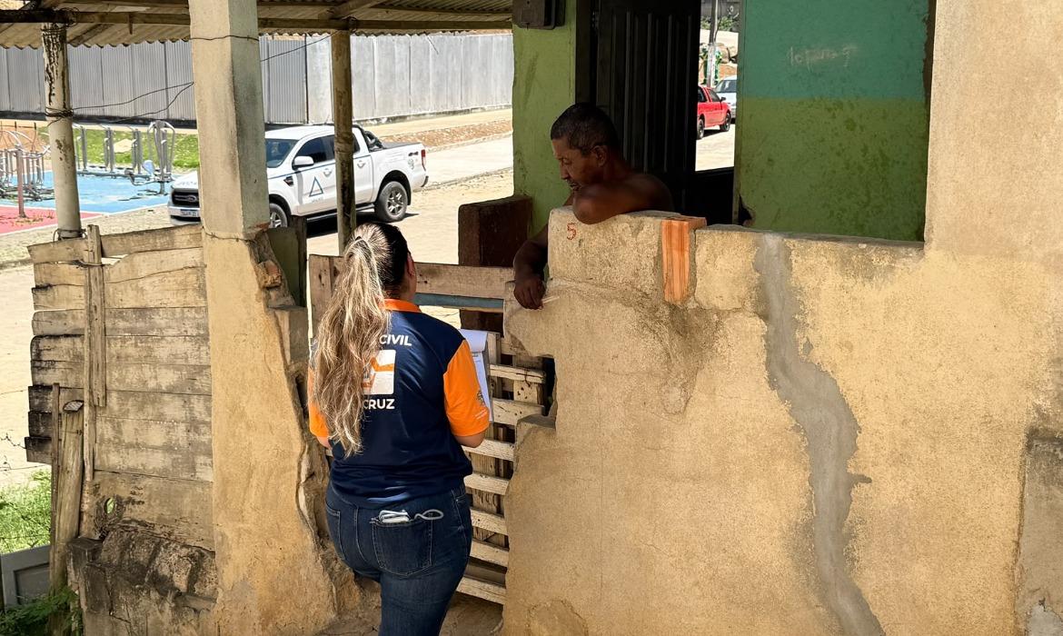 Defesa Civil de Aracruz atualiza cadastro de moradores que vivem em áreas de risco
