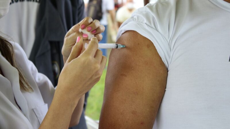 Vacina bivalente contra Covid-19 começa a ser aplicada em Aracruz nesta quarta-feira (29)