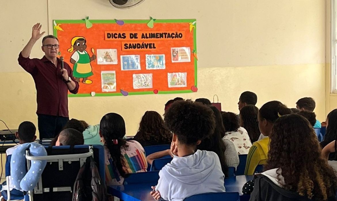 Projeto “Vida: Expectativas e sonhos” do CMEBTI Esther Nascimento dos Santos impulsiona estudantes a vislumbrar o futuro