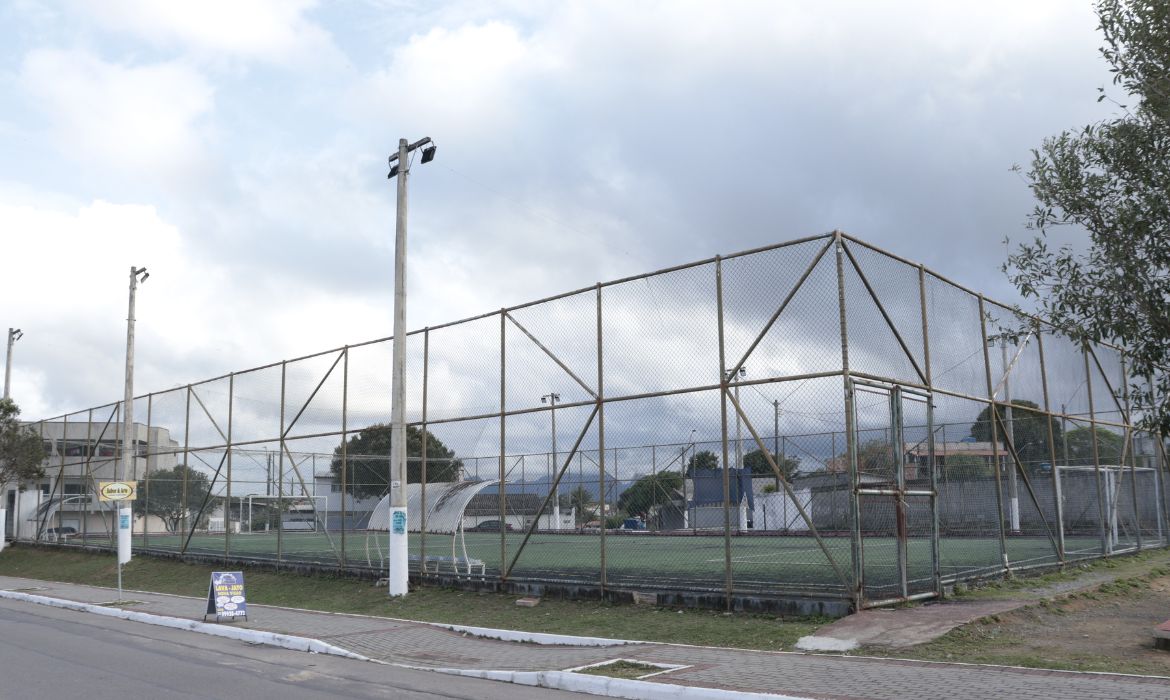 Campo de futebol do bairro São Marcos passará por reforma no alambrado