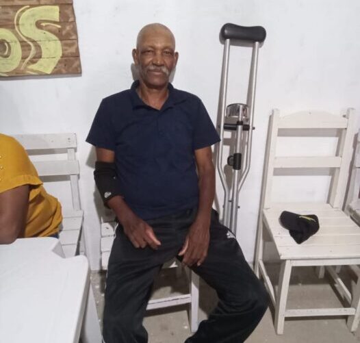 Ajude Paulo Pereira a Obter uma Cama Hospitalar, Cadeira de Rodas e Cadeira de Banho