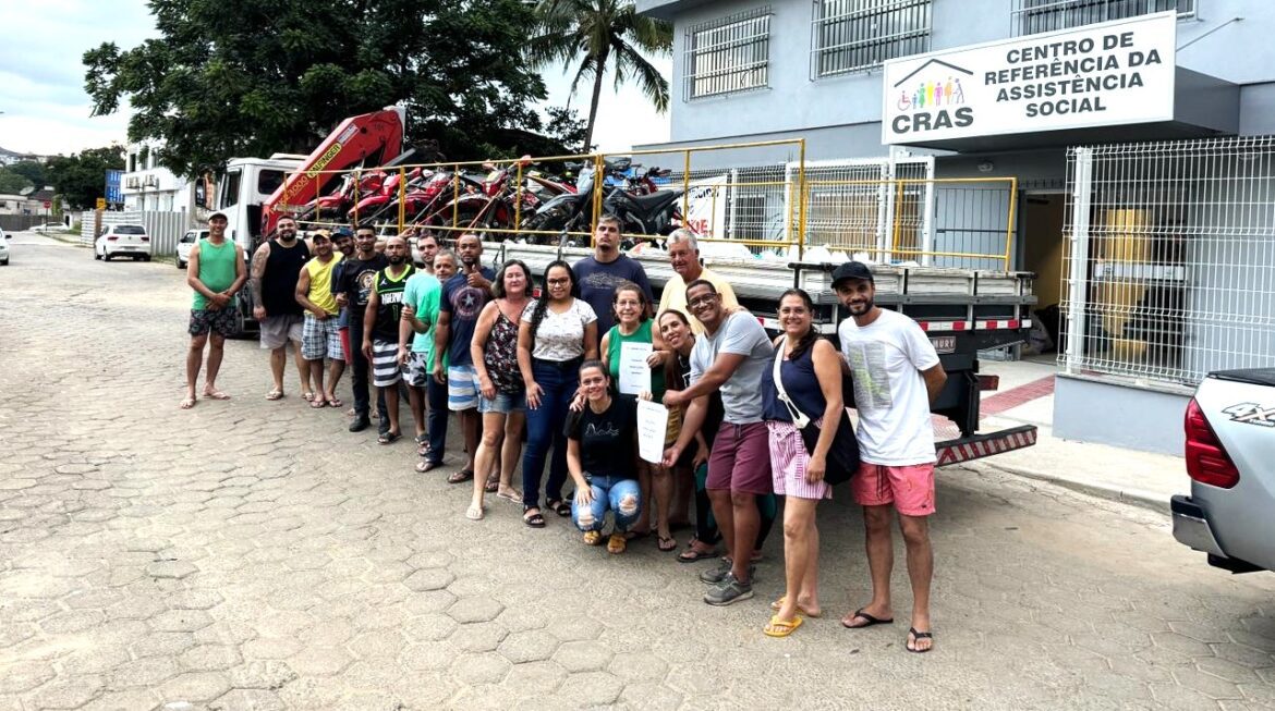 Prefeitura de João Neiva, com apoio da SEMTADES e SEMSA, realiza entrega de doações no Sul do Estado