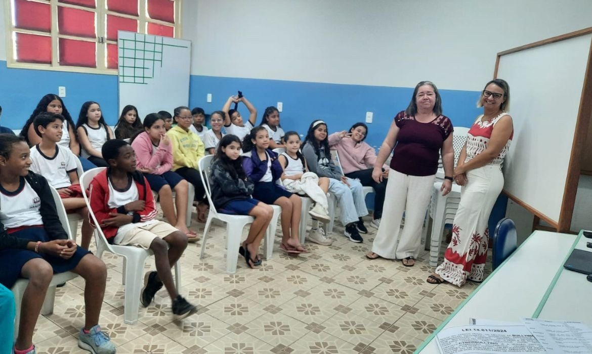 Equipe Psicossocial promove palestra sobre violência e bullying para estudantes dos 4º e 5º anos em iniciativa de cultura de paz