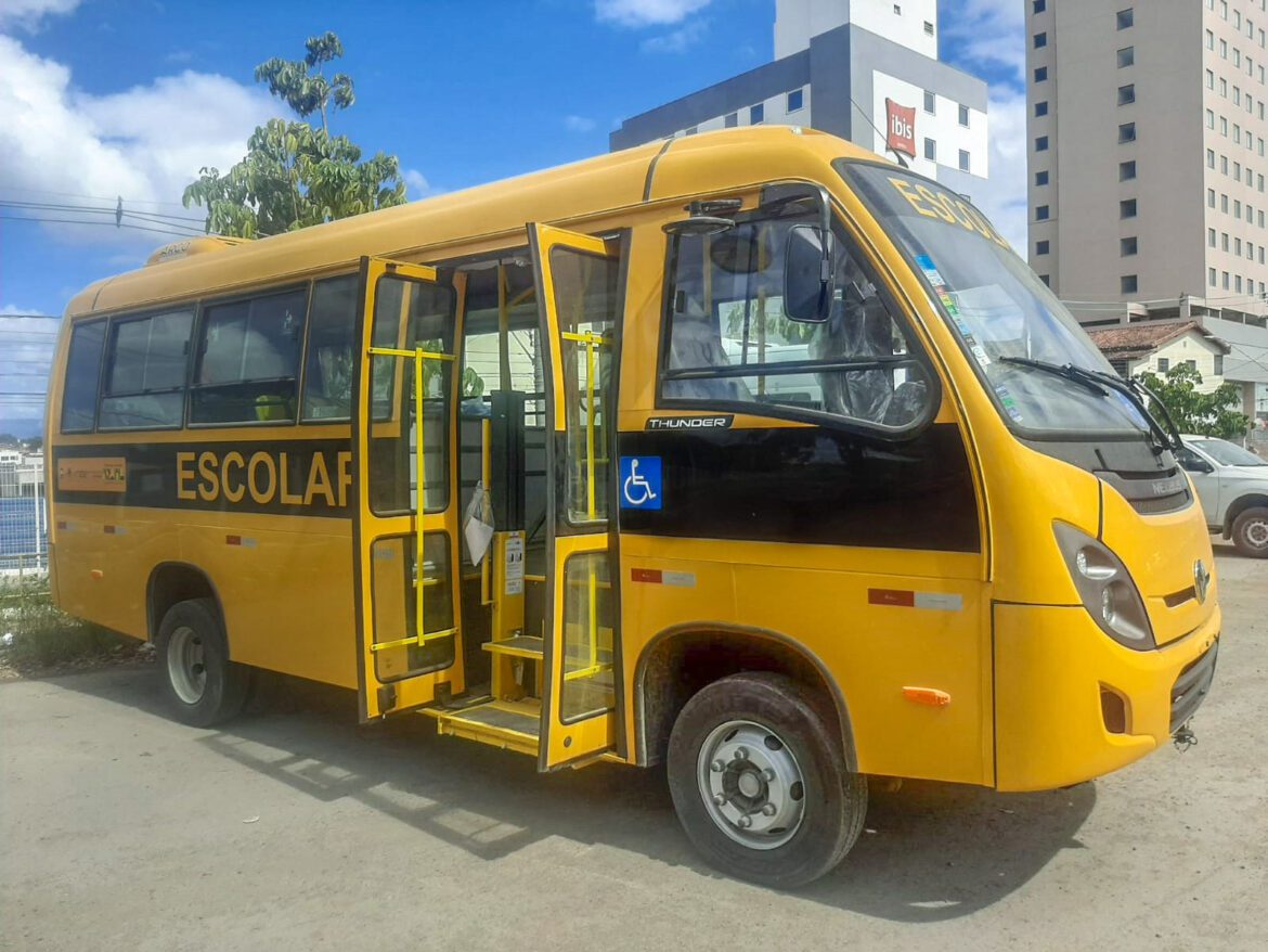 Município de Aracruz é contemplado com mais dois ônibus escolares