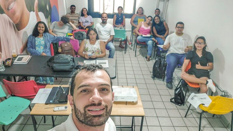 Mais uma entrega de certificados de cursos profissionalizantes em Aracruz