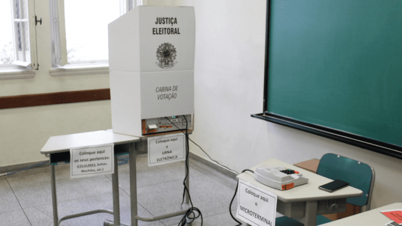 Siga a votação em tempo real de acordo com sua área